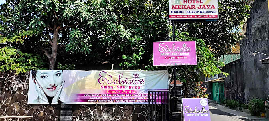 Hotel Keluarga Mekar Jaya Syariah Near UNS Solo