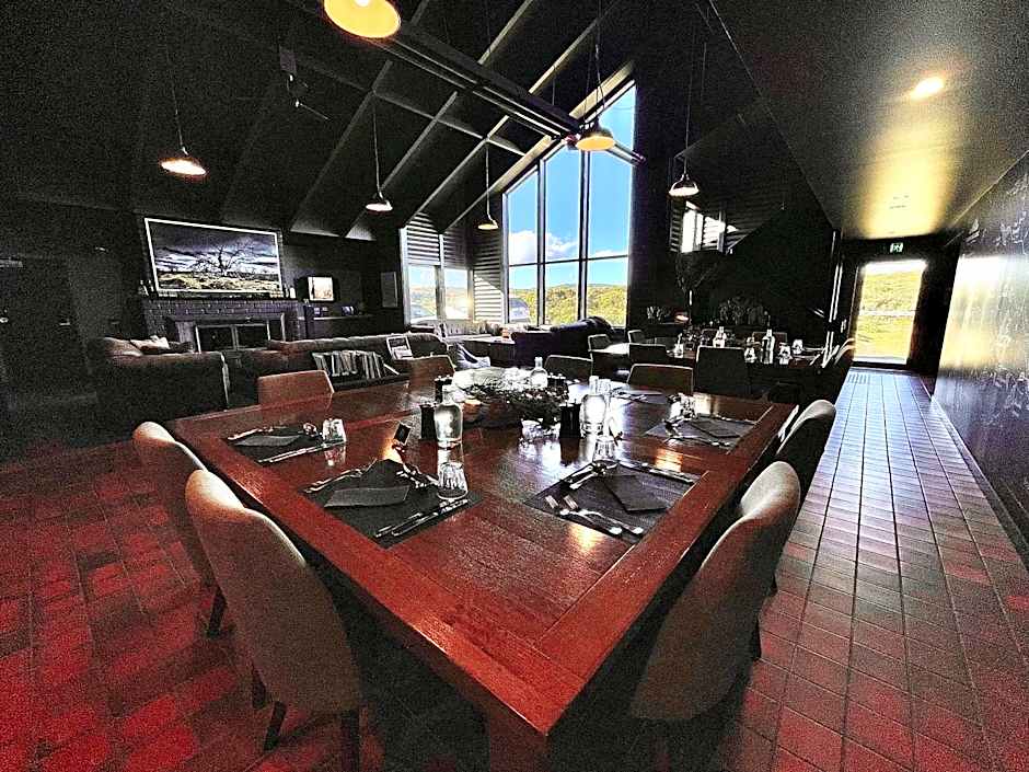 Thousand Lakes Lodge