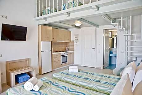 Studio - Split Level