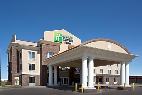 Holiday Inn Express Hotel & Suites Minot South, an IHG Hotel