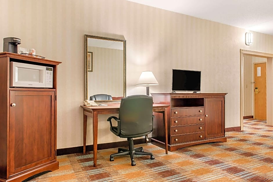 Quality Inn & Suites Miamisburg - Dayton South