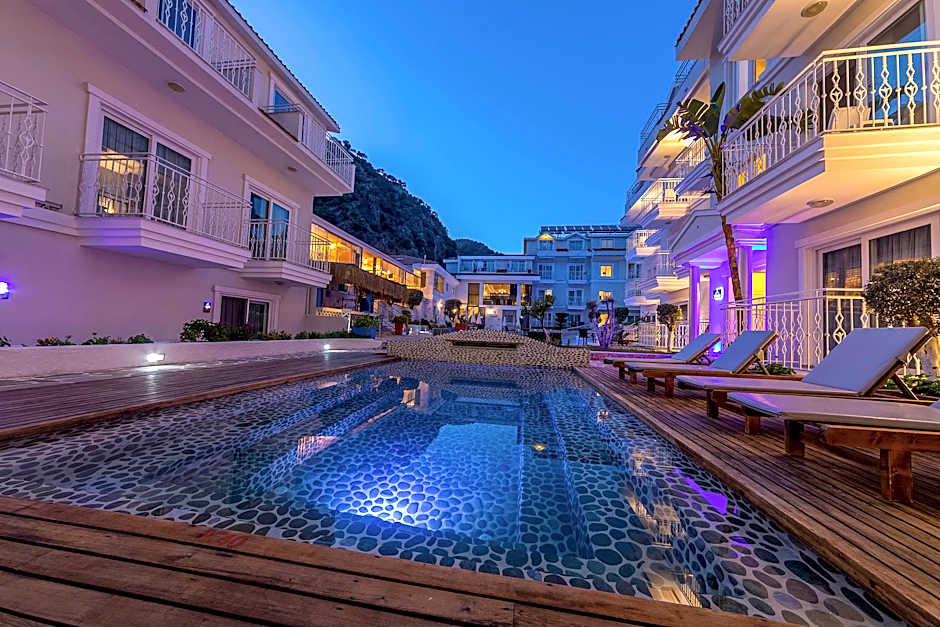 Montebello Deluxe Hotel