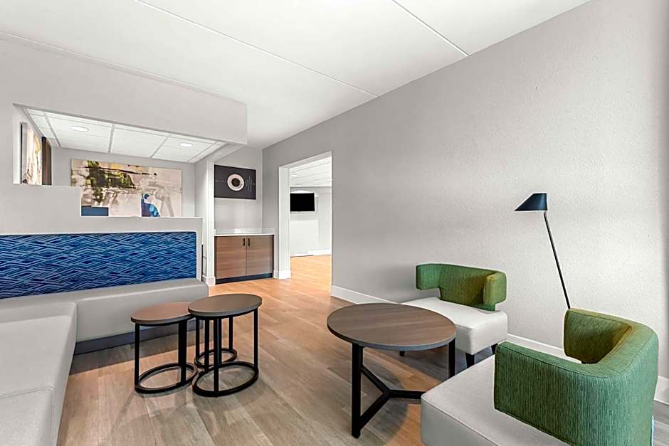 Best Western Plus Lower South End