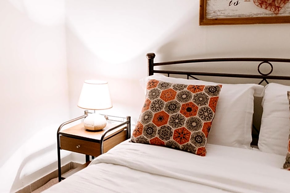 BEST HOUSE, CENTRAL APRTM., AGIOU NIKOLAOU, PATRA