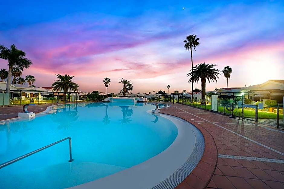 Maspalomas Lago Canary Sunset