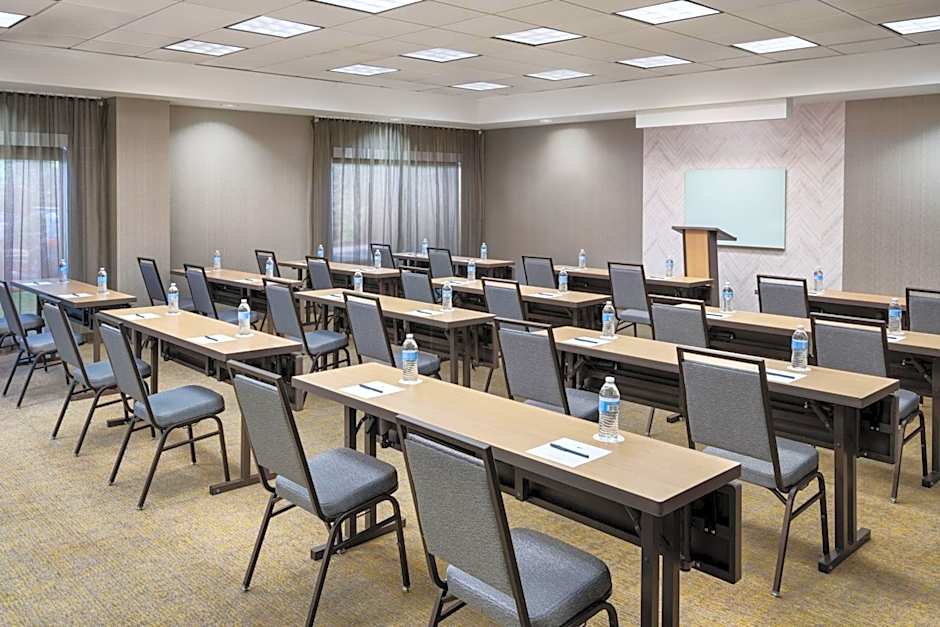 SpringHill Suites by Marriott Newark International Airport