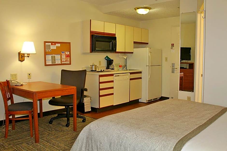 Candlewood Suites Syracuse-Airport By IHG