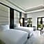 Al Bustan Palace, a Ritz-Carlton Hotel