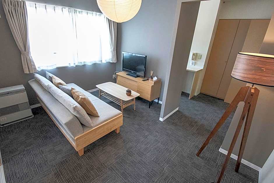 UCHI Living Stay Otaru Suitengu