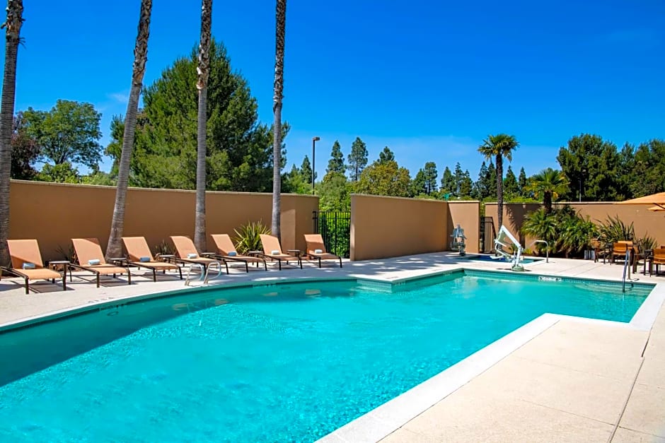 Courtyard by Marriott Newark Silicon Valley