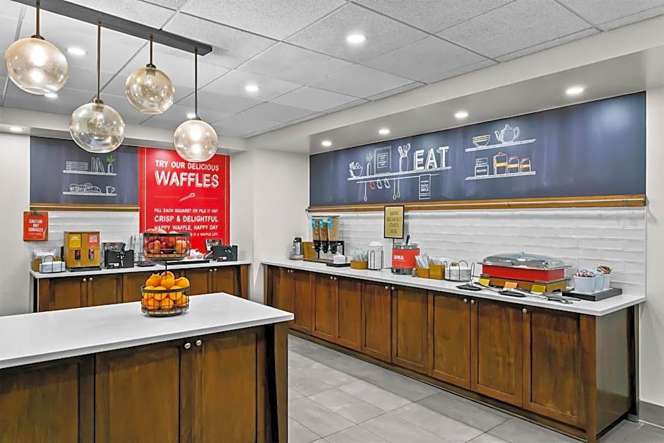 Hampton Inn By Hilton & Suites Baltimore/Woodlawn