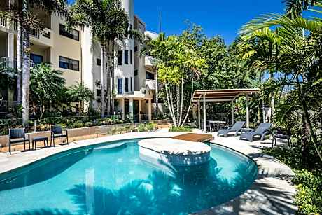 One-Bedroom Apartment - Sea Side