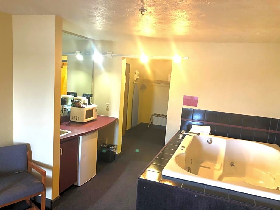 Travelodge by Wyndham Grand Island