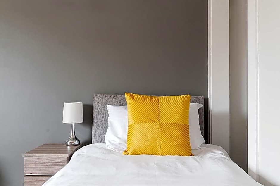 Dalkeith Three Bed Two Bath Apartment