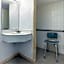 Days Inn & Suites by Wyndham Indianapolis Airport East
