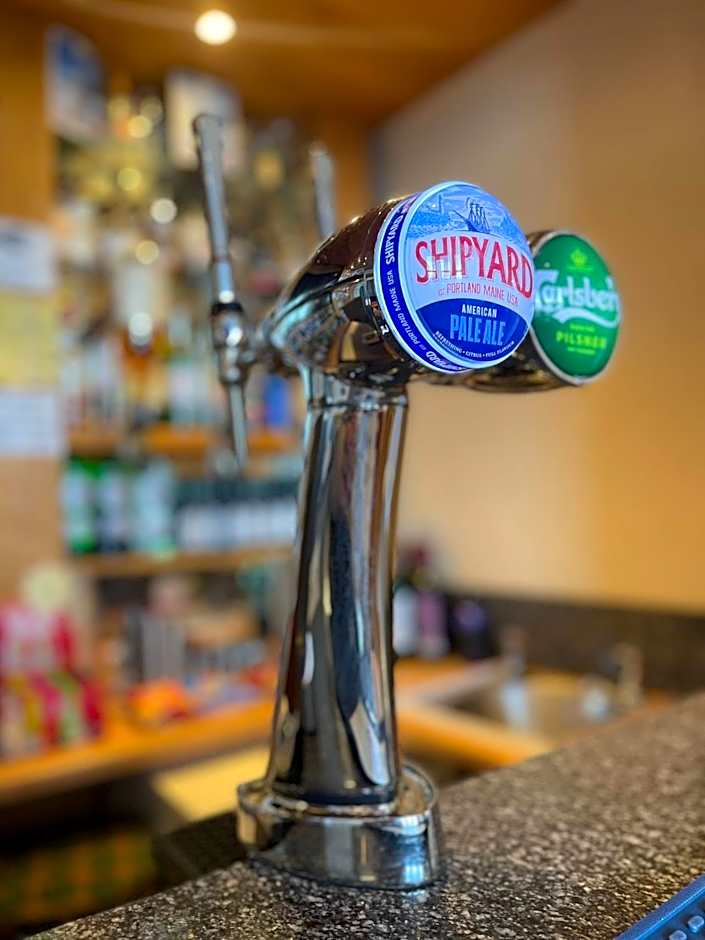 Four Saints Brig Y Don Hotel