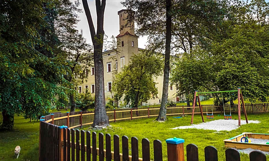 Zamek Dobroszyce
