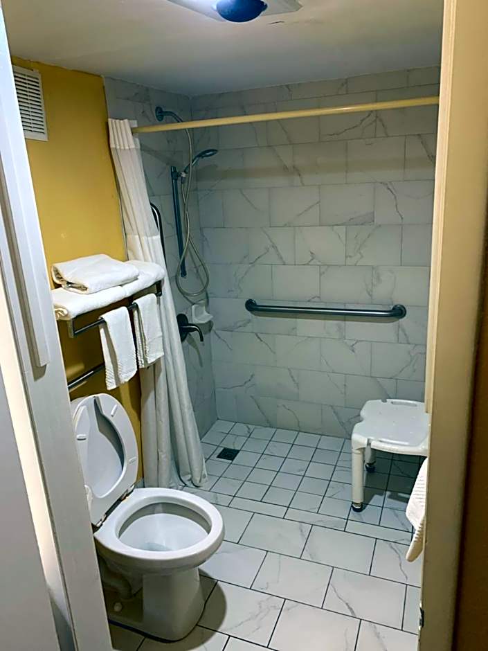 Quality Inn University