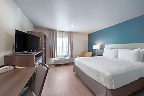 Queen Room - Accessible/Non-Smoking