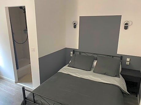 Double Room with Shower and Toilet