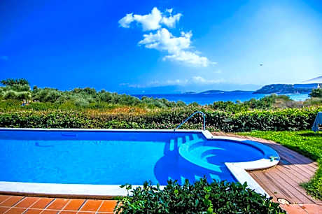 Mirabella Apartments