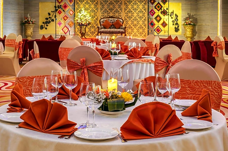 Nidhivan Sarovar Portico