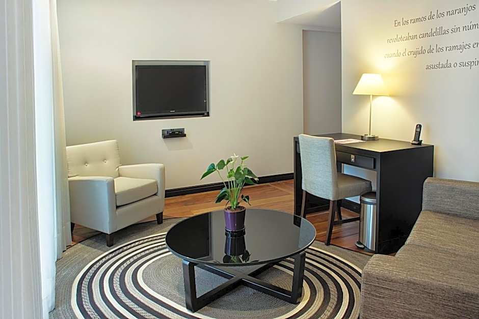 Movich Casa Del Alferez