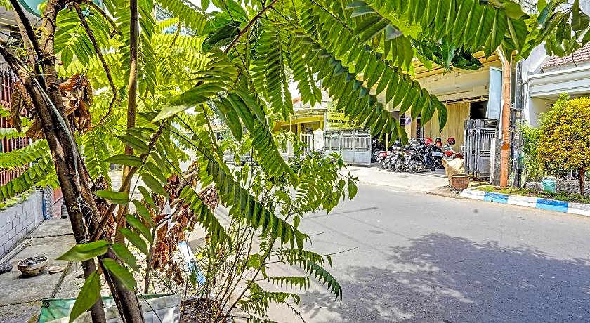 SPOT ON 91716 Kost Yy Syariah