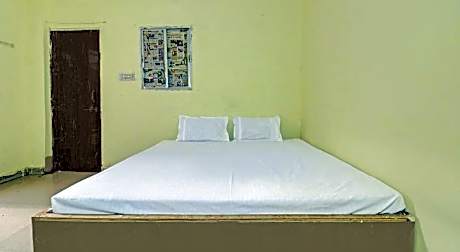 SPOT ON 81062 Moonlight Hotel