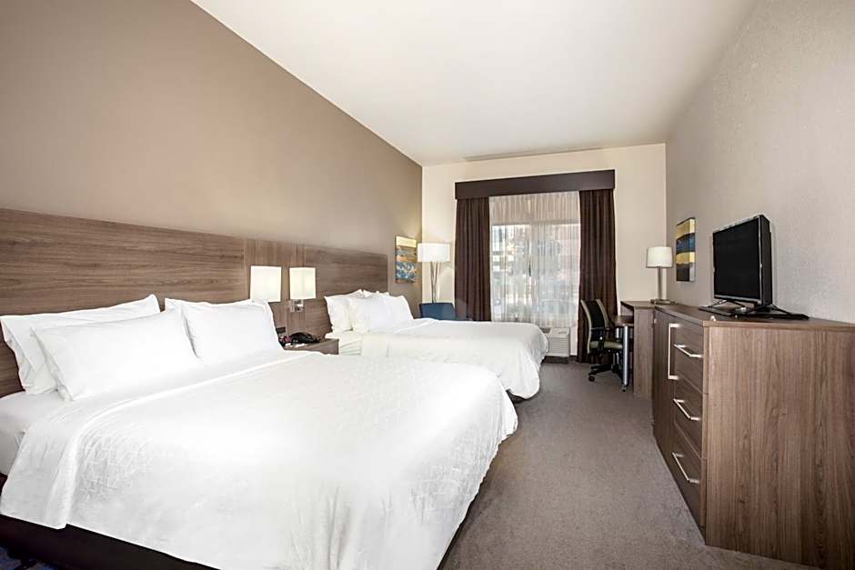 Holiday Inn Express & Suites Manhattan By IHG