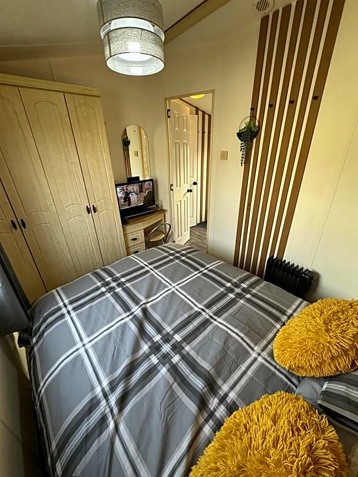 8 berth Waterside Ingoldmells V8 Santanavan 3