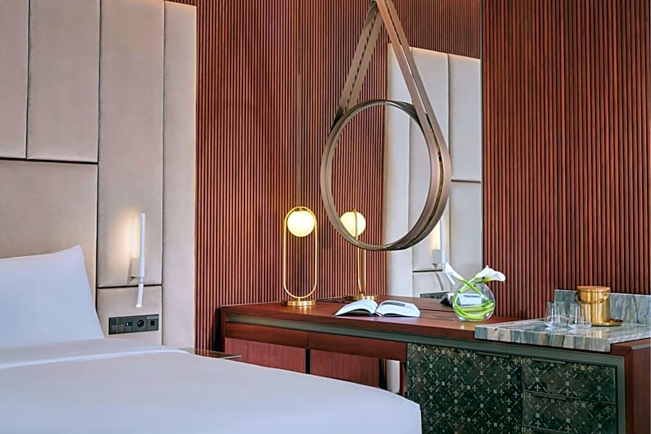 Hotel Verte, Warsaw, Autograph Collection