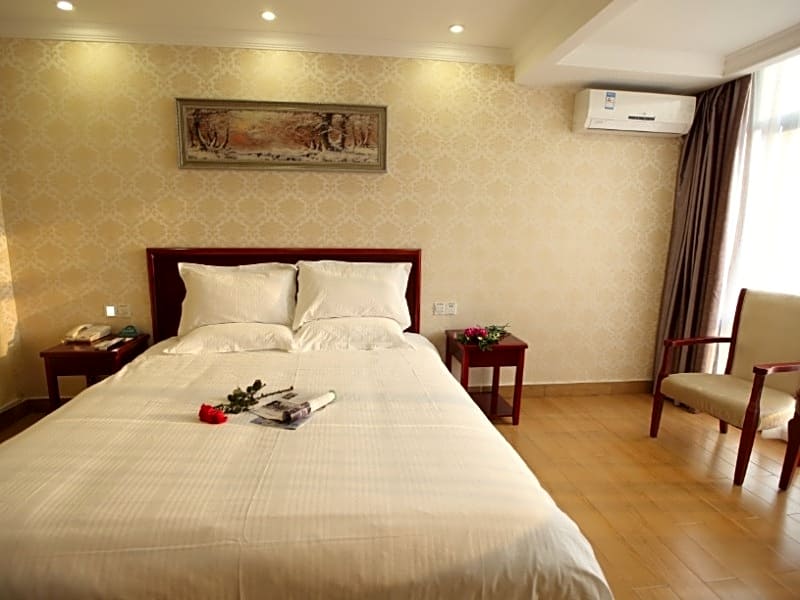 GreenTree Inn GuangDong HuiZhou South Railway Station DanShui RenMin Road Business Hotel