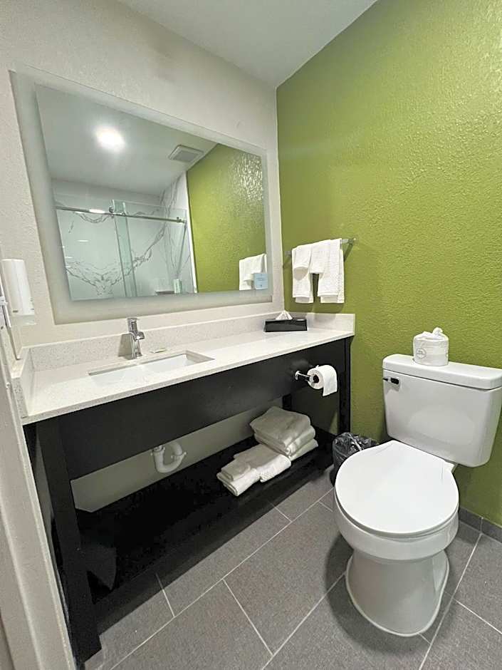 Sleep Inn & Suites Salina I-135