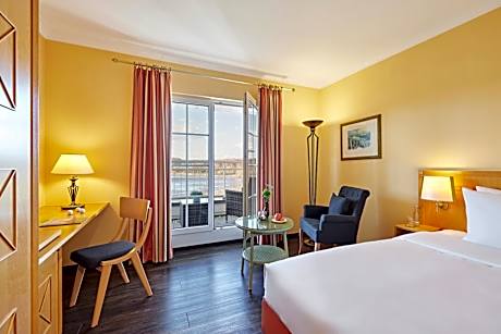 Twin Room with Bathroom