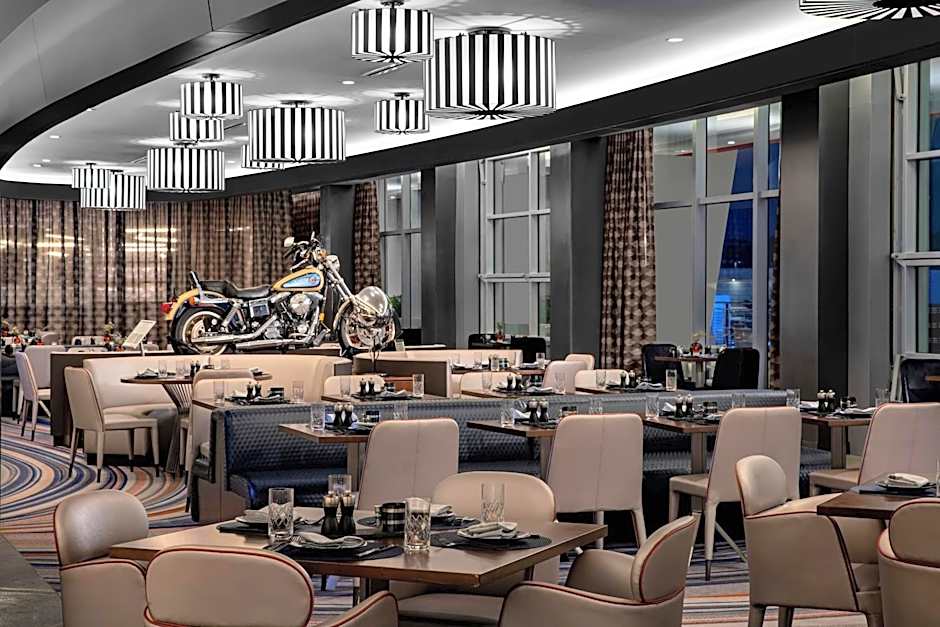 The Daytona, Autograph Collection