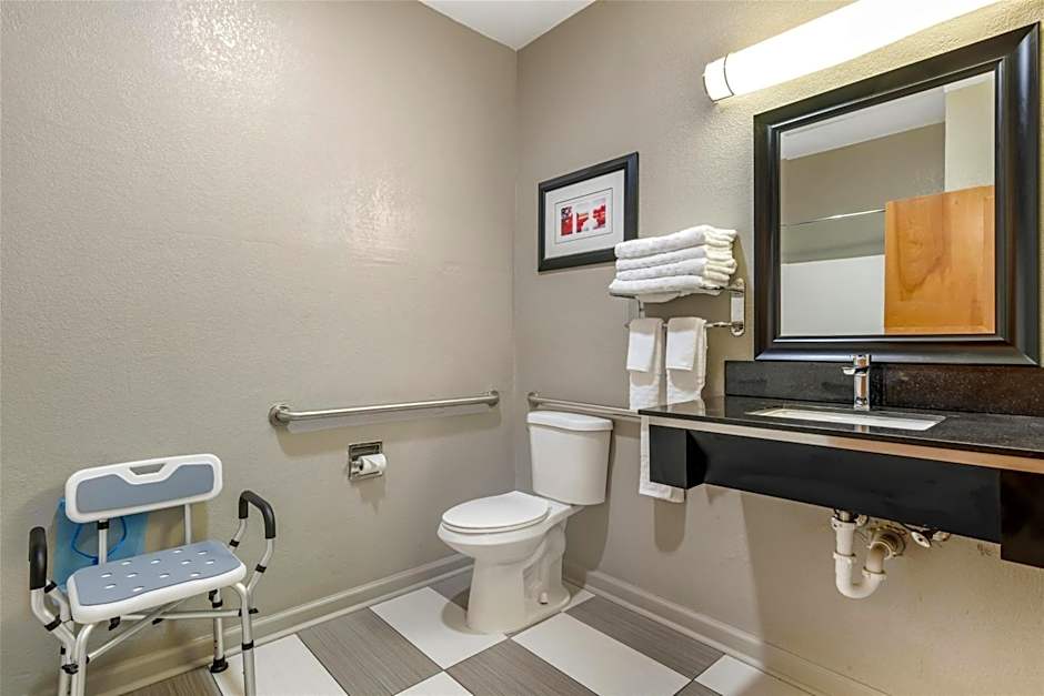 Best Western Commerce Inn