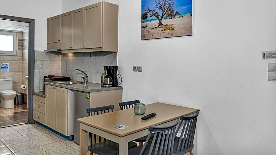 Evina Rooms & Suites