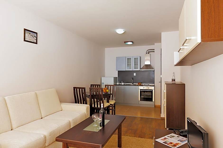 Forest Nook Aparthotel