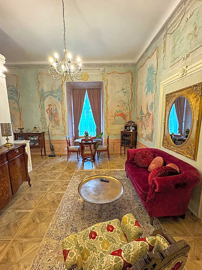 Opera apartments - Mestský palác