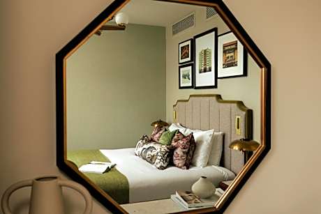 Penthouse One Bedroom Apartment