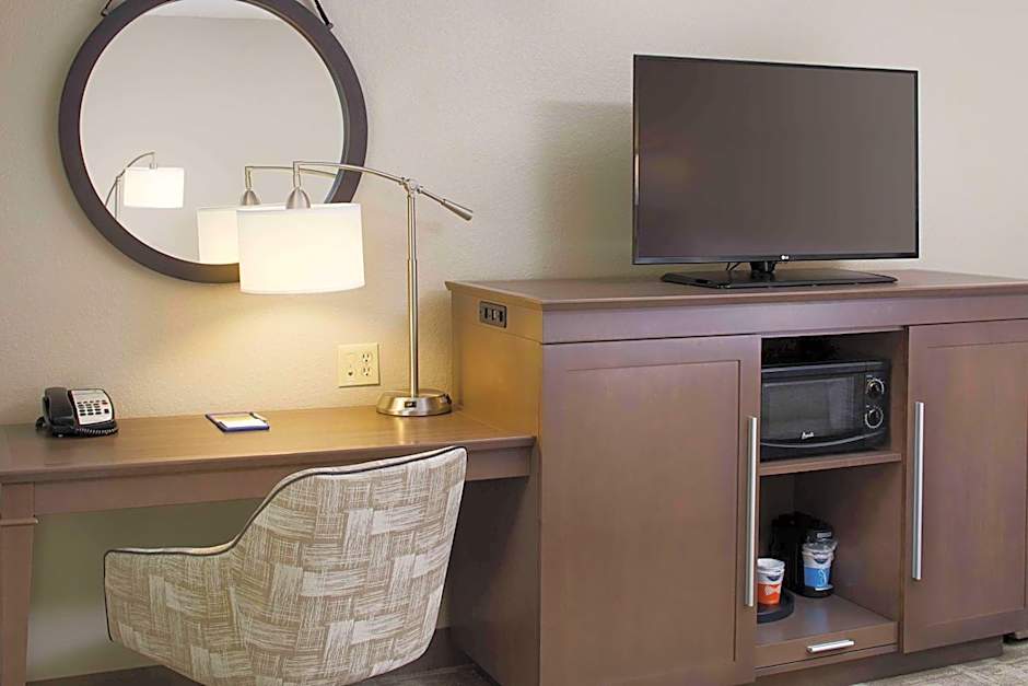 Hampton Inn by Hilton Garden City Long Island