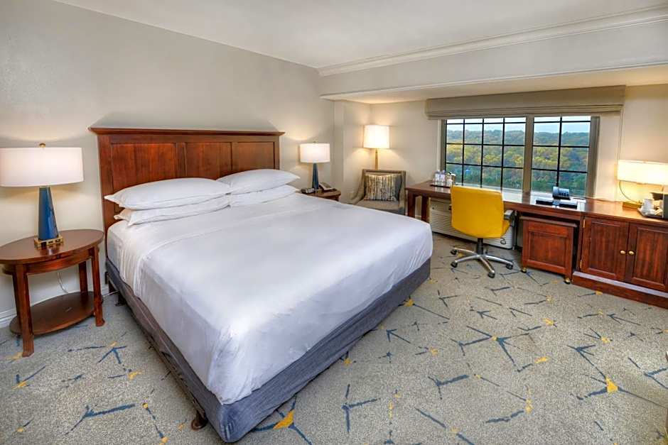 Sheraton Baltimore Washington Airport Hotel - BWI