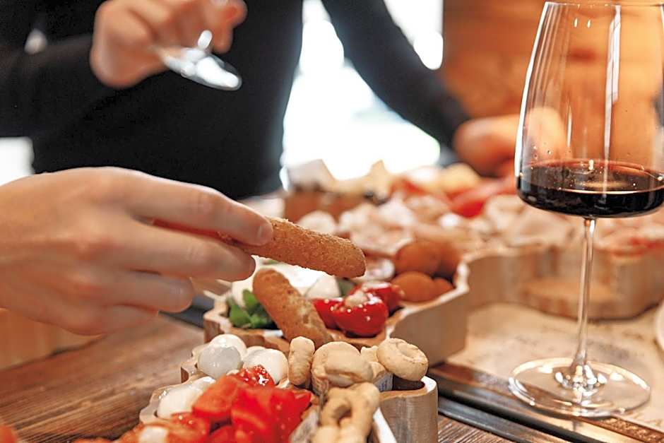 Hotel Al Bivio - Pizzeria, Pool & Sauna