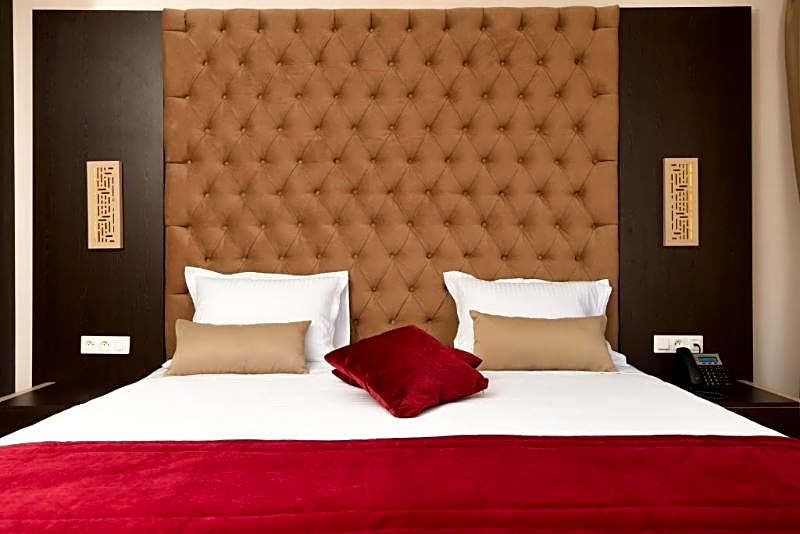 Hotel Lescure Business and SPA