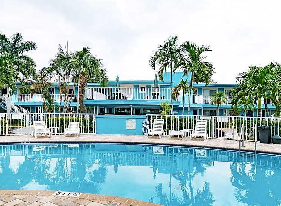 The Bayside Inn & Marina
