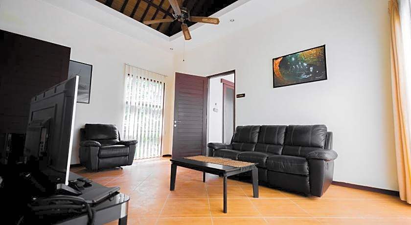 Orlowsky Discovery Candidasa Hotel