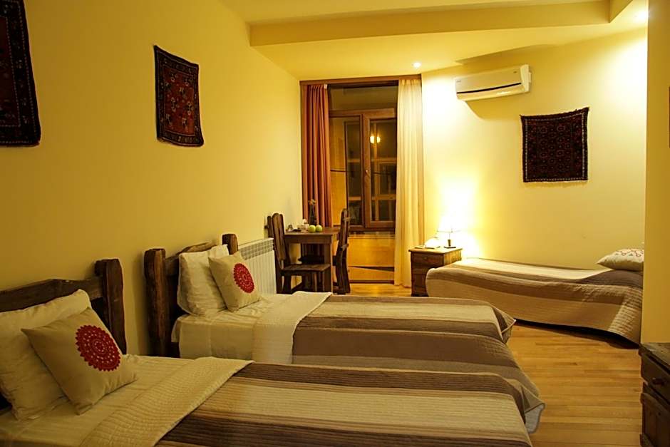 Silk Road Hotel