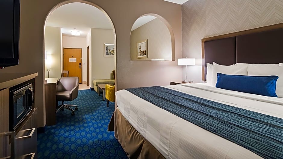 Best Western PLUS Tulsa Inn & Suites