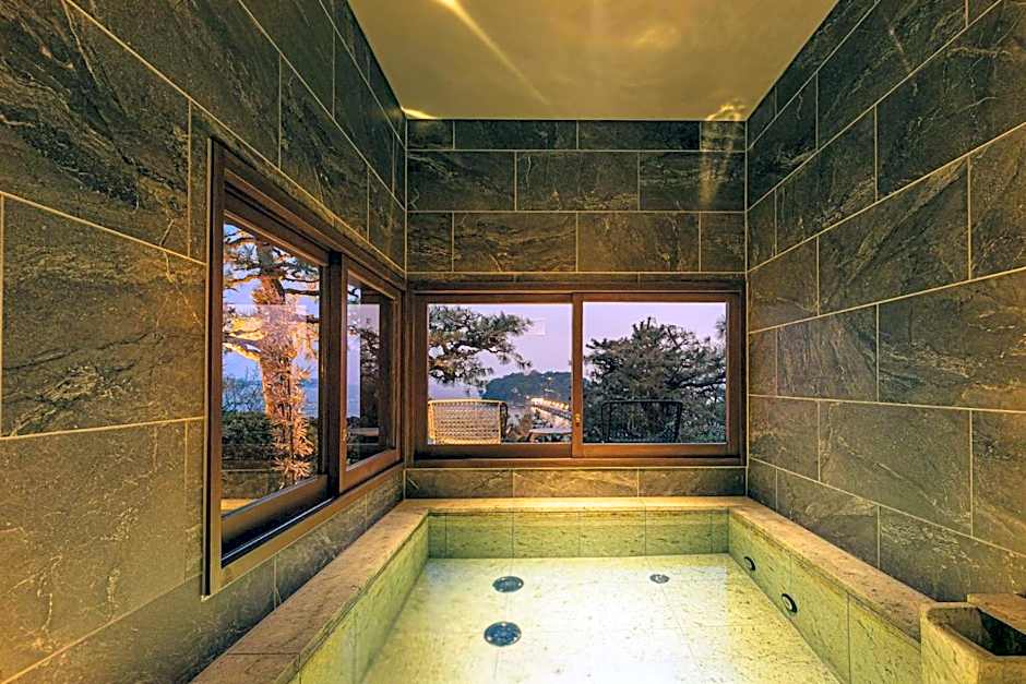 Gamagori Classic Hotel